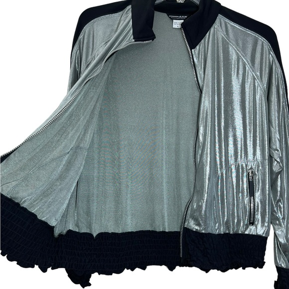 💥2/$15 BNW Weekend metallic silver bomber style light jacket black trim sz 16 - Picture 3 of 12